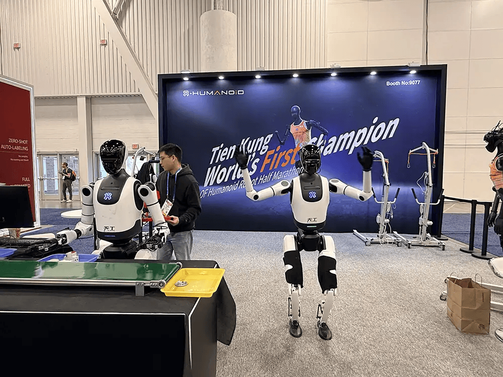 9大方向最火中企霸场机器人全明星乱斗K8凯发暴走2万步逛CES2026：(图3)