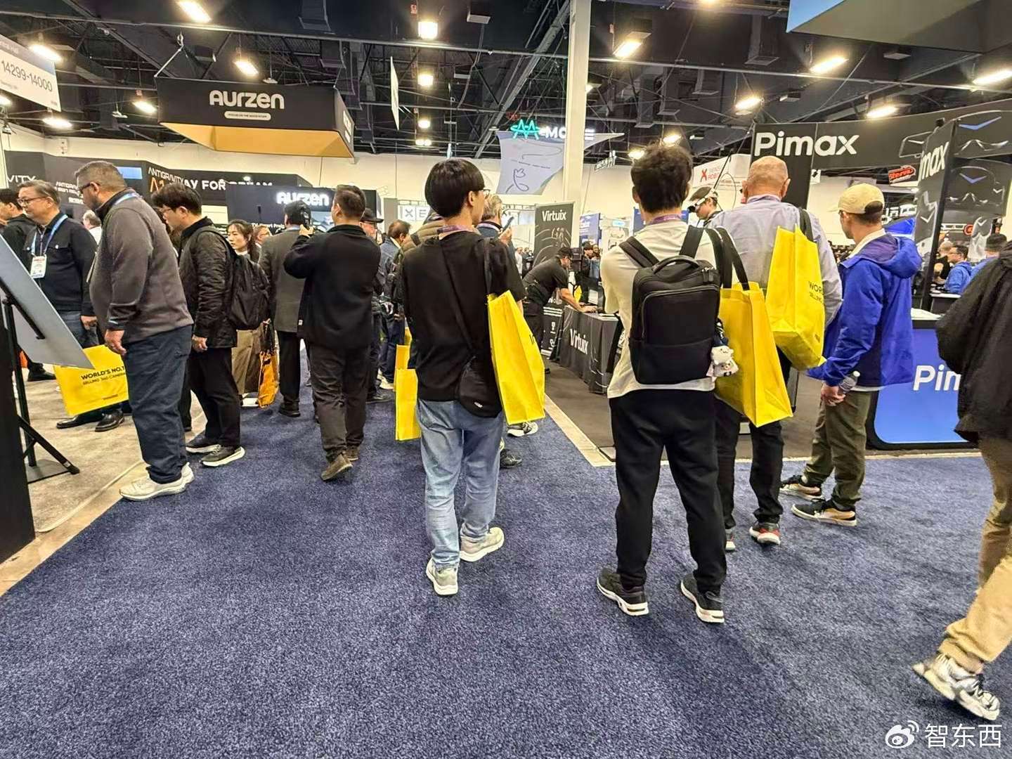 9大方向最火中企霸场机器人全明星乱斗K8凯发暴走2万步逛CES2026：(图38)